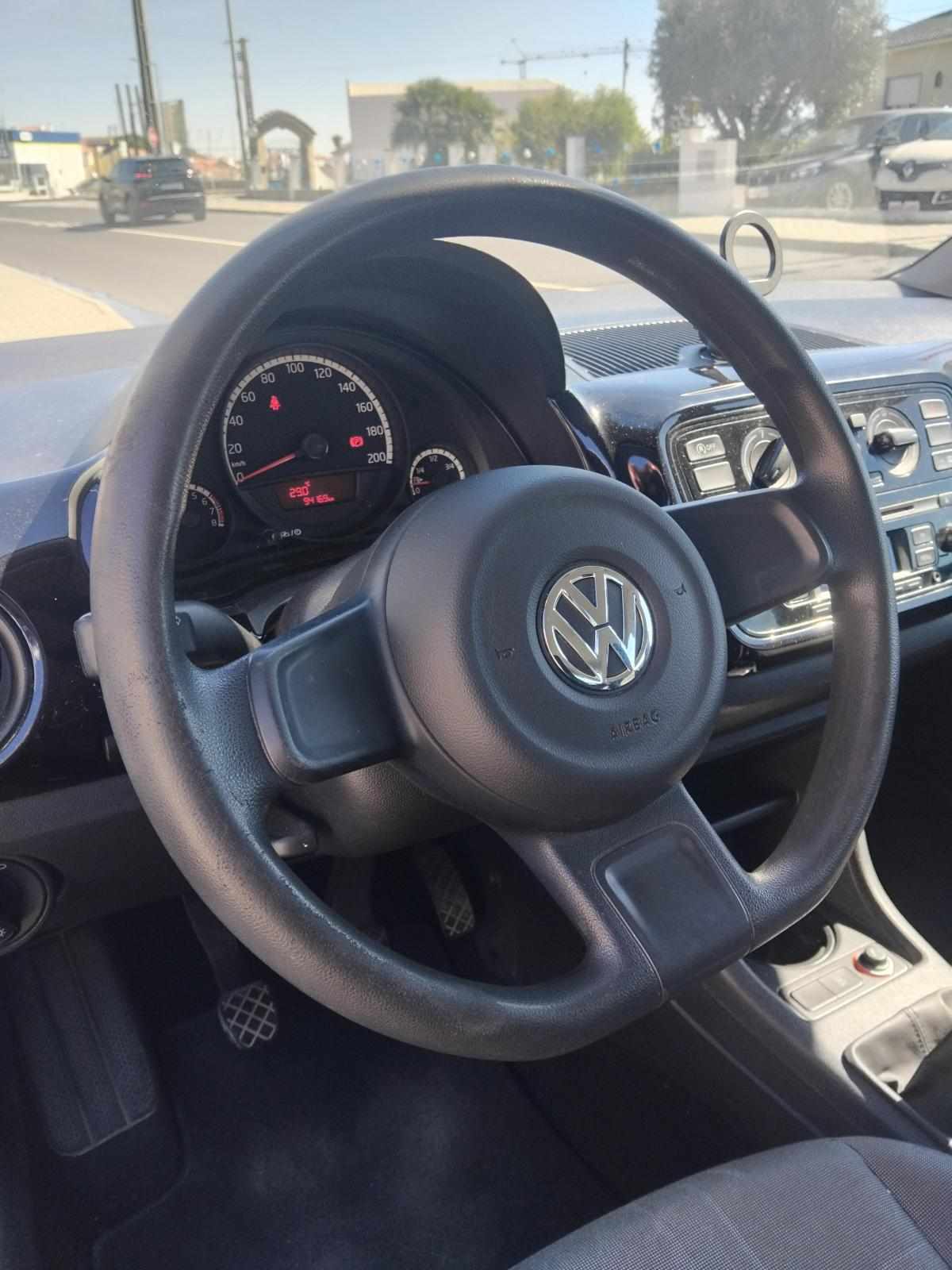 volkswagen-up-1-0-2015-gasolina-999cc