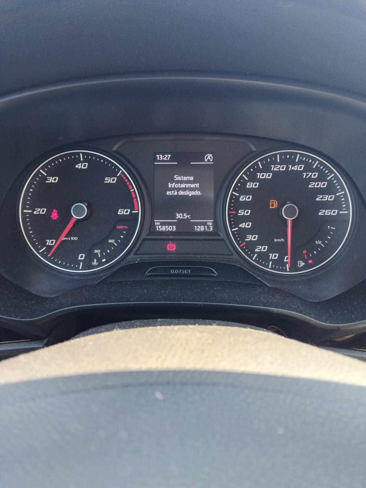 seat-leon-1-6-tdi-2015-diesel-1598cc