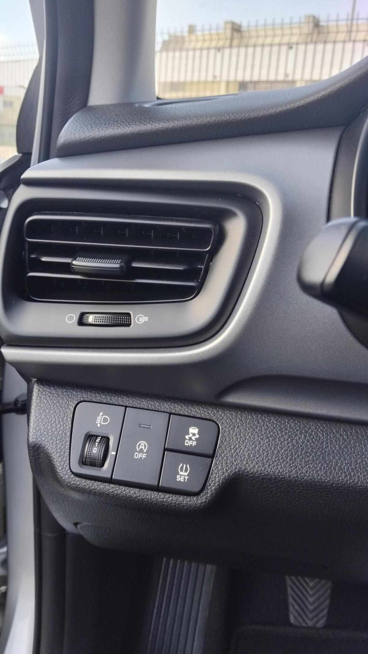 kia-stonic-1-0-t-gdi-2024-gasolina-998cc