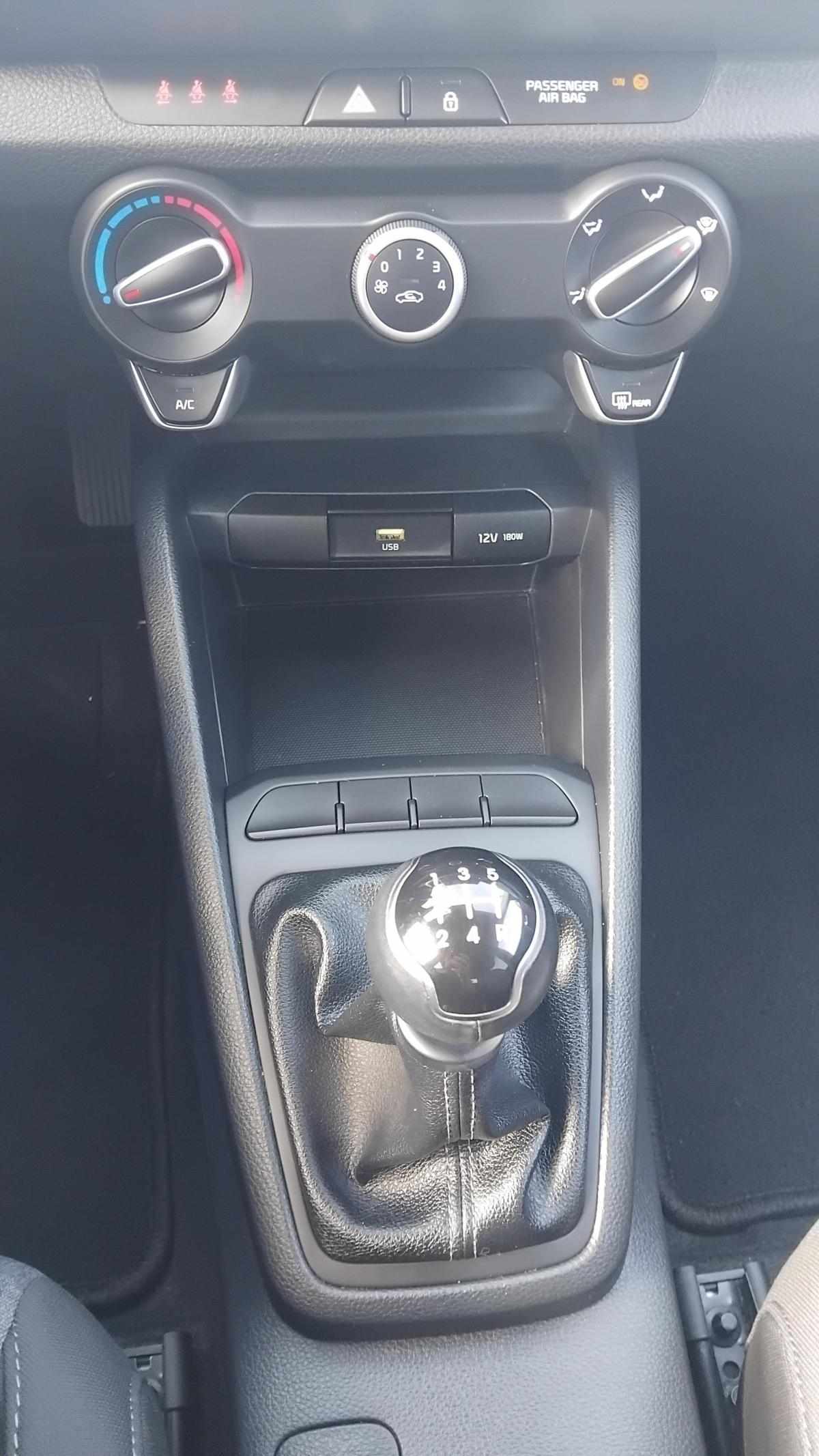 kia-stonic-1-0-t-gdi-2024-gasolina-998cc