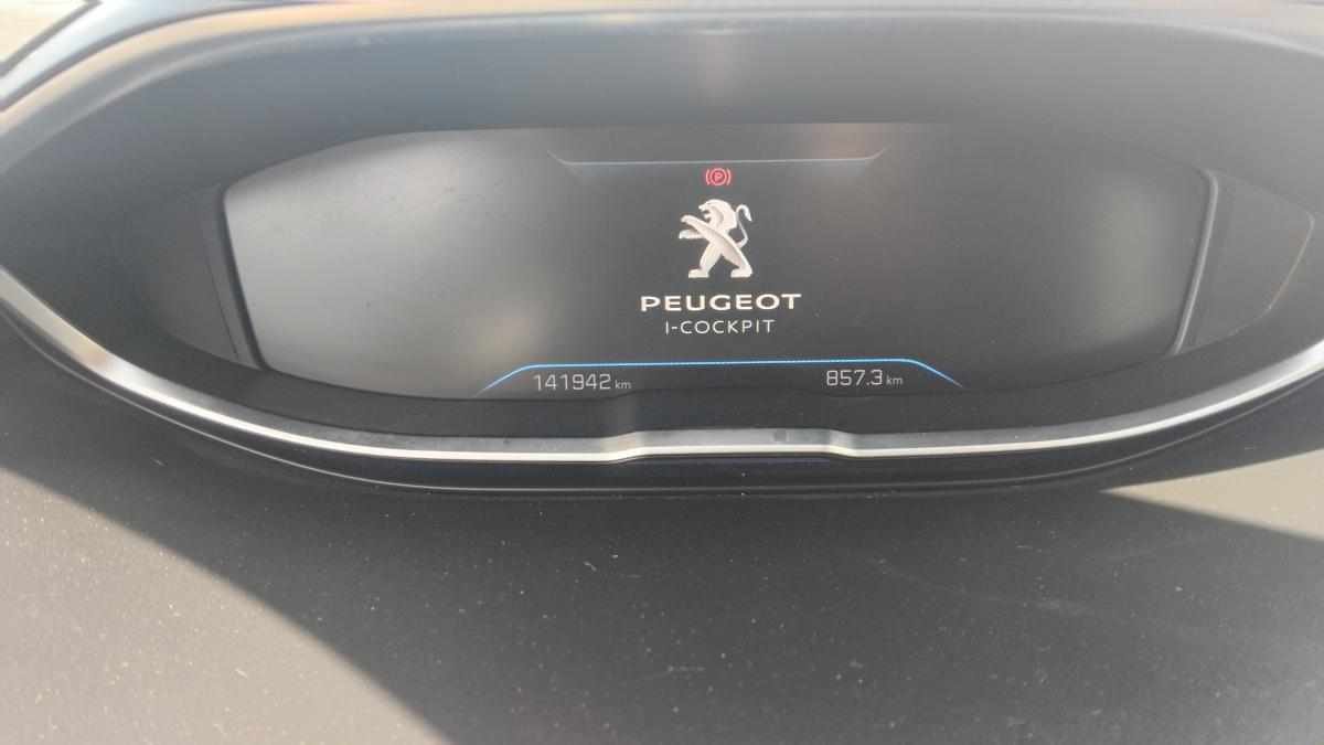 peugeot-5008-1-5-bluehdi-2022-diesel-1499cc