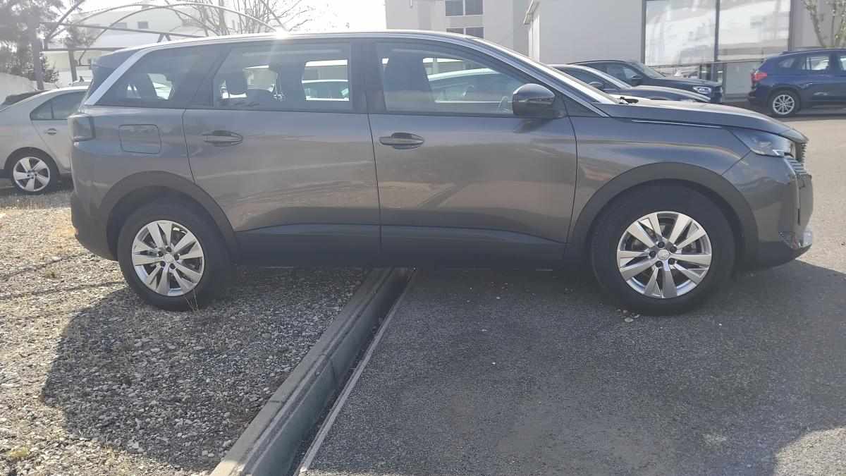 peugeot-5008-1-5-bluehdi-2022-diesel-1499cc