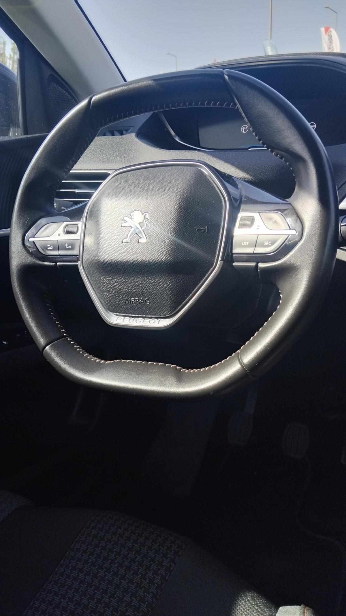 peugeot-5008-1-5-bluehdi-2022-diesel-1499cc