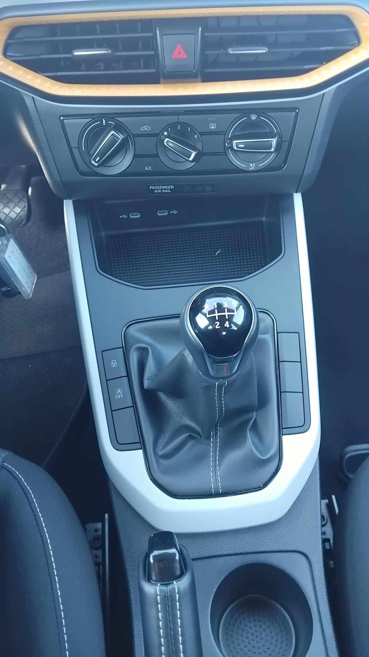 seat-arona-1-0-tsi-2022-gasolina-999cc