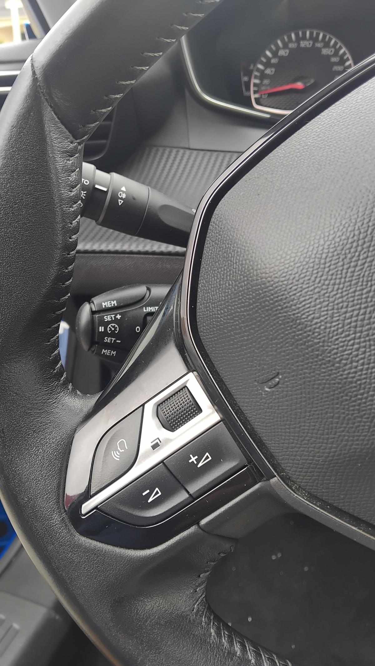 peugeot-2008-1-2-puretech-2022-gasolina-1199cc
