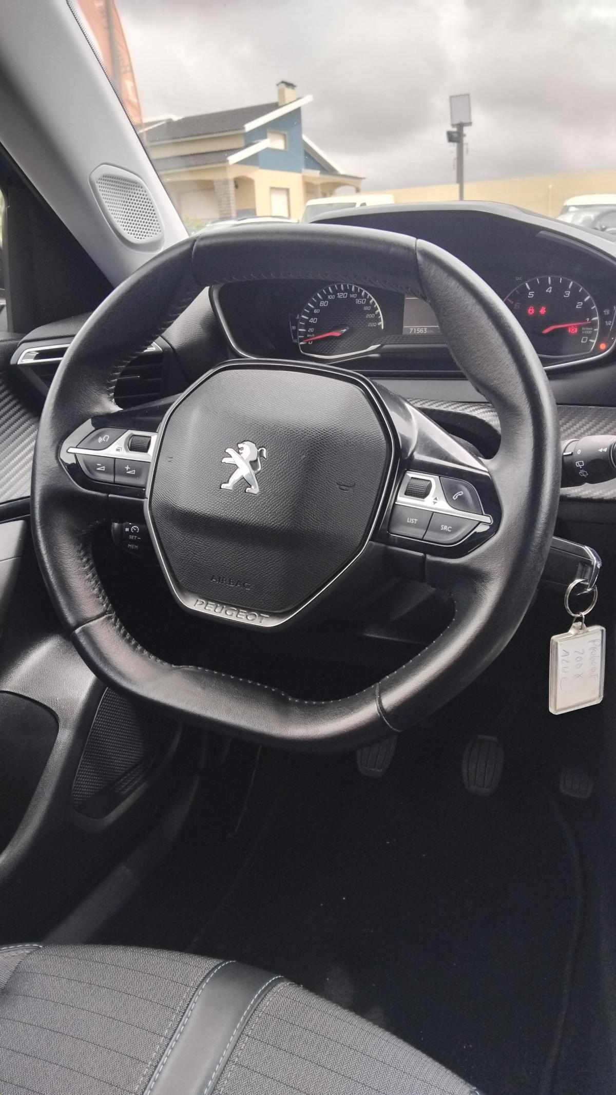peugeot-2008-1-2-puretech-2022-gasolina-1199cc