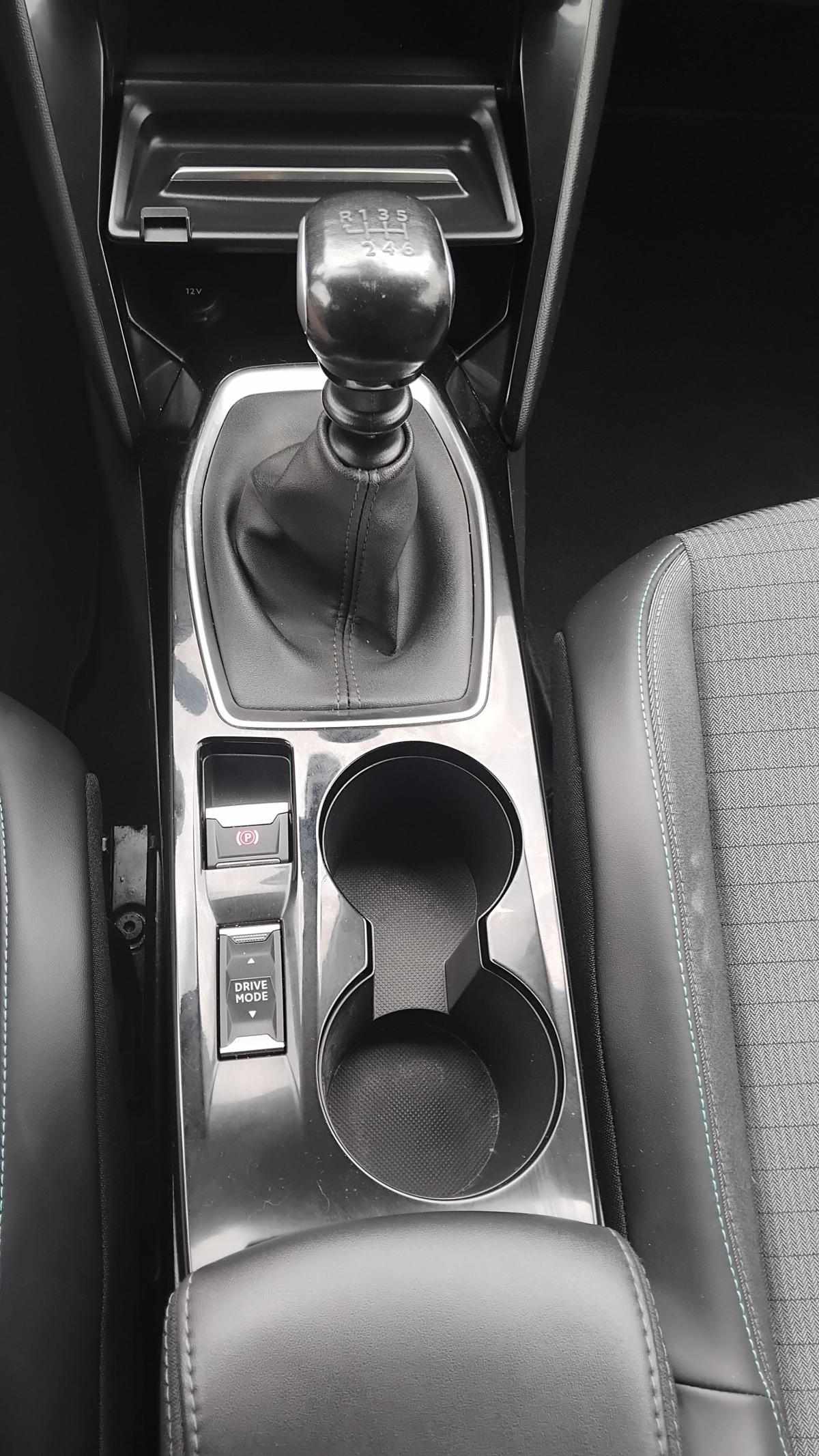 peugeot-2008-1-2-puretech-2022-gasolina-1199cc