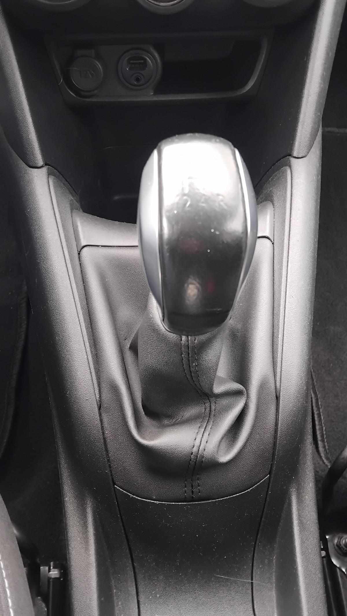peugeot-208-1-2-puretech-2017-gasolina-1199cc