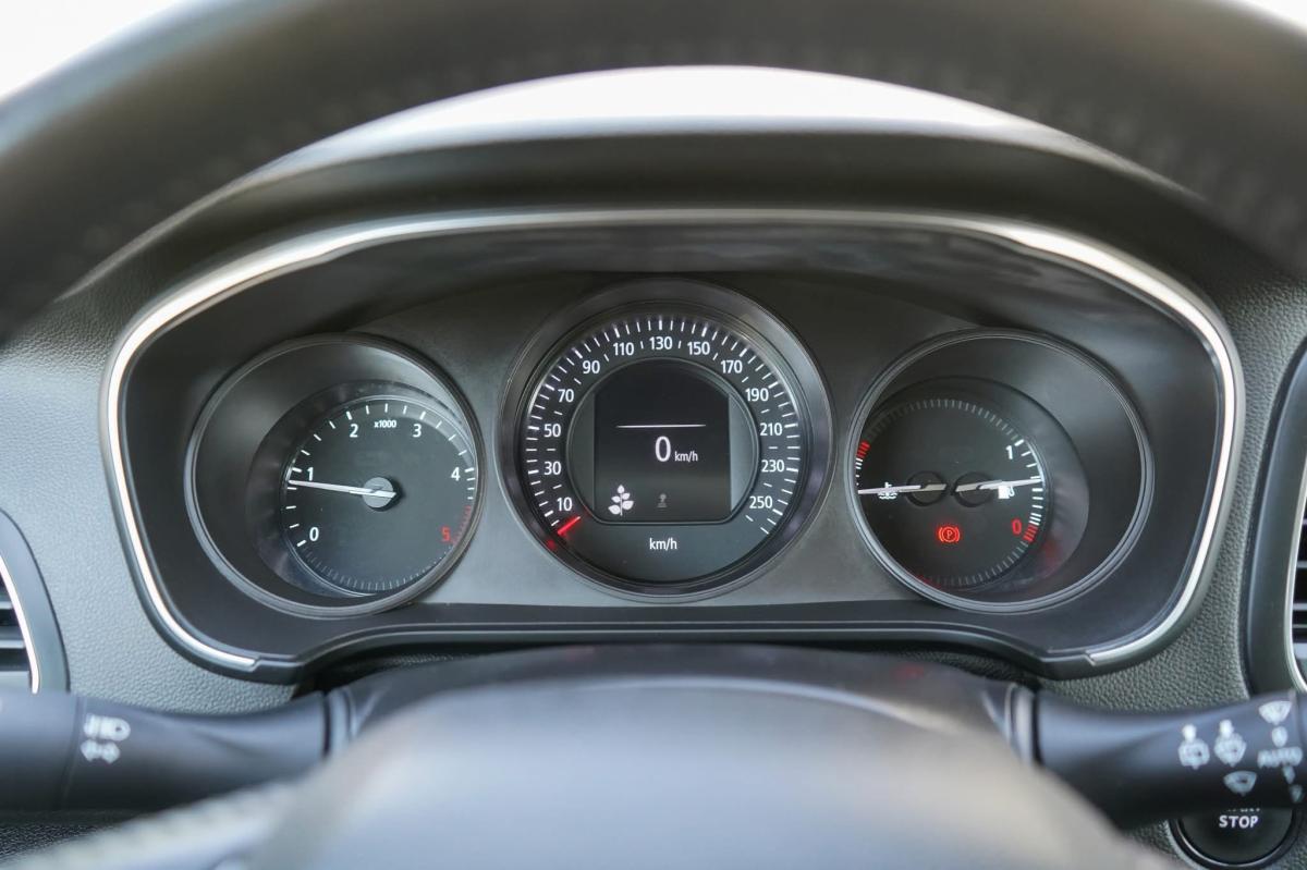 renault-megane-2019-diesel-1461cc
