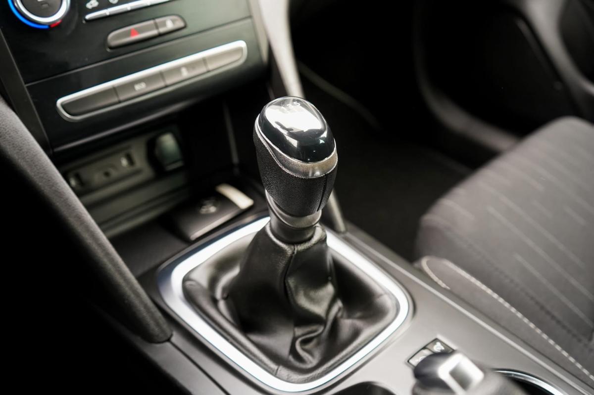 renault-megane-sport-tourer-2019-diesel-1461cc