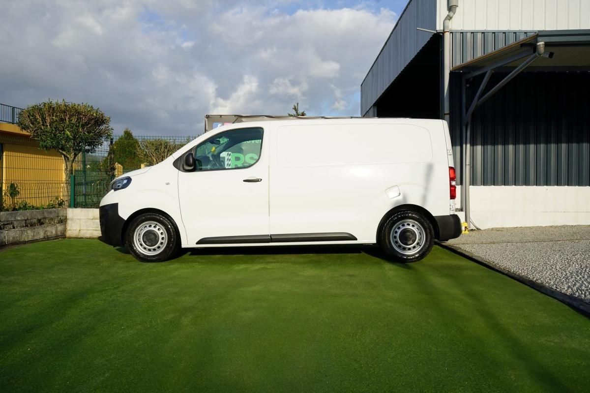 peugeot-expert-2017-diesel-1560cc