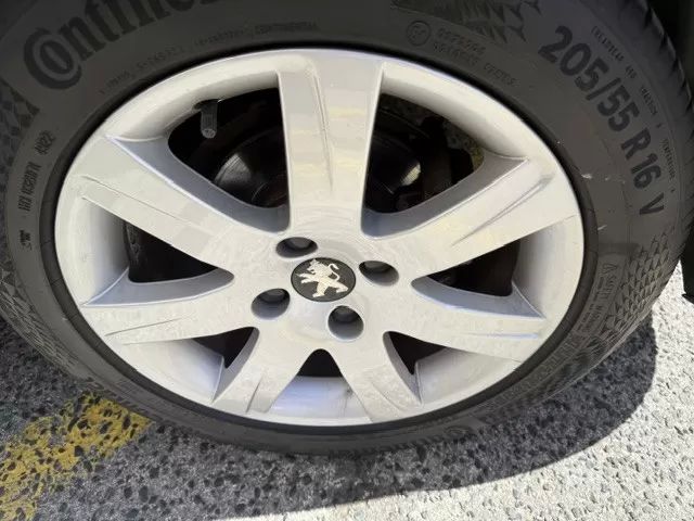 peugeot-308-sw-2011-diesel-1560cc