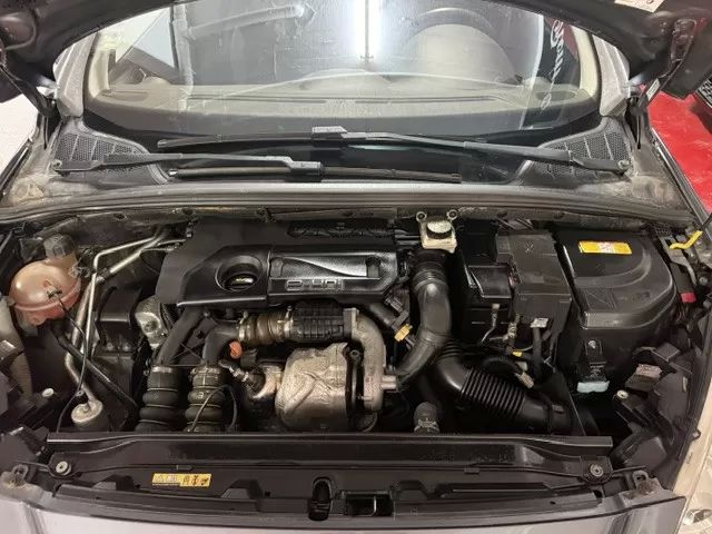 peugeot-308-sw-2011-diesel-1560cc