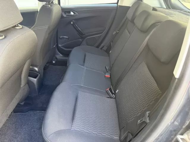 peugeot-208-2015-gasolina-1199cc