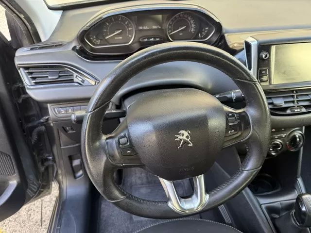 peugeot-208-2015-gasolina-1199cc