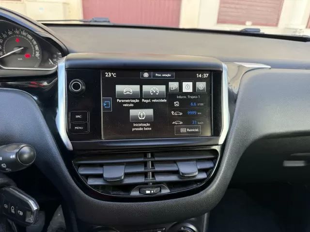 peugeot-208-2015-gasolina-1199cc