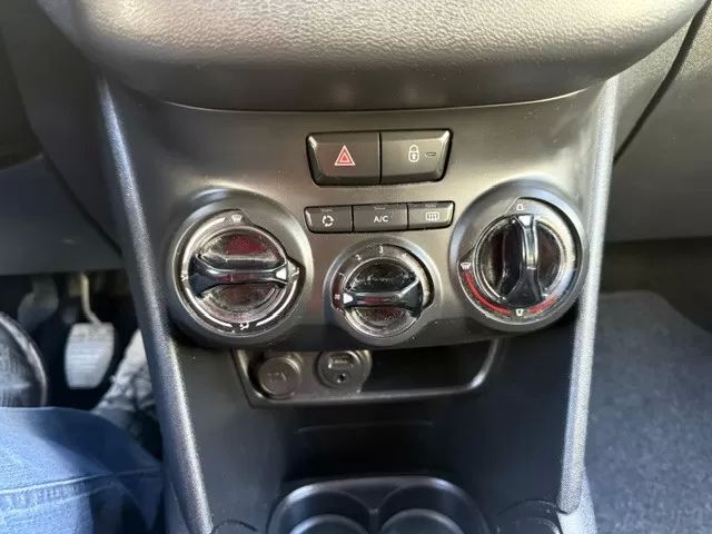 peugeot-208-2015-gasolina-1199cc