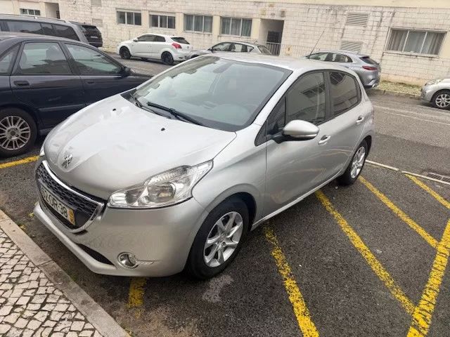 peugeot-208-2014-gasolina-1199cc