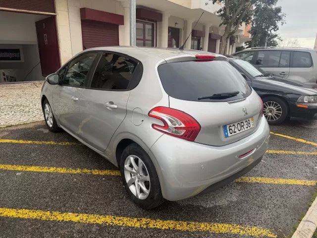 peugeot-208-2014-gasolina-1199cc