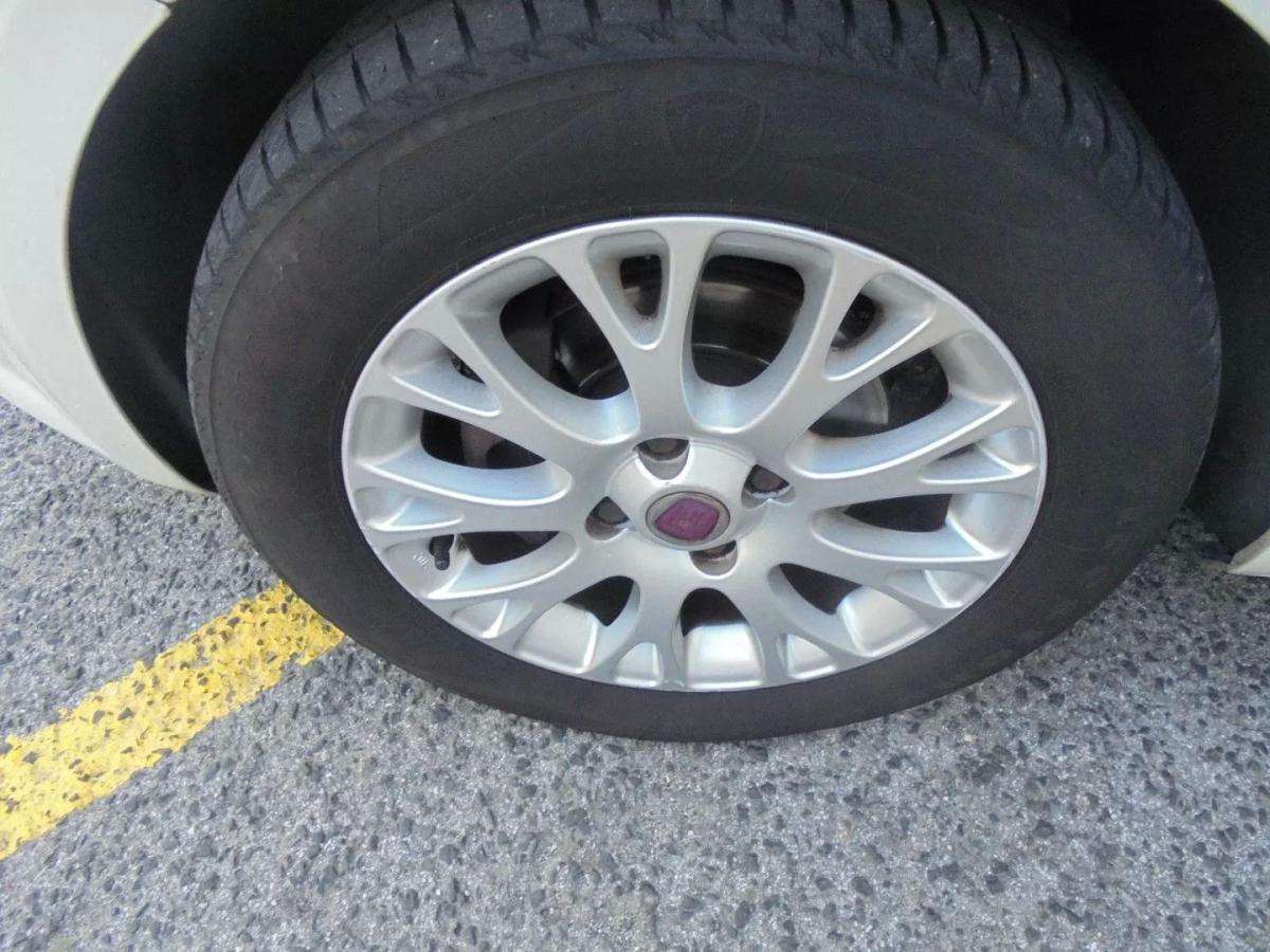 fiat-punto-2010-gasolina-1242cc