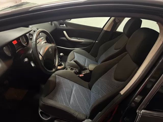 peugeot-308-2011-diesel-1560cc
