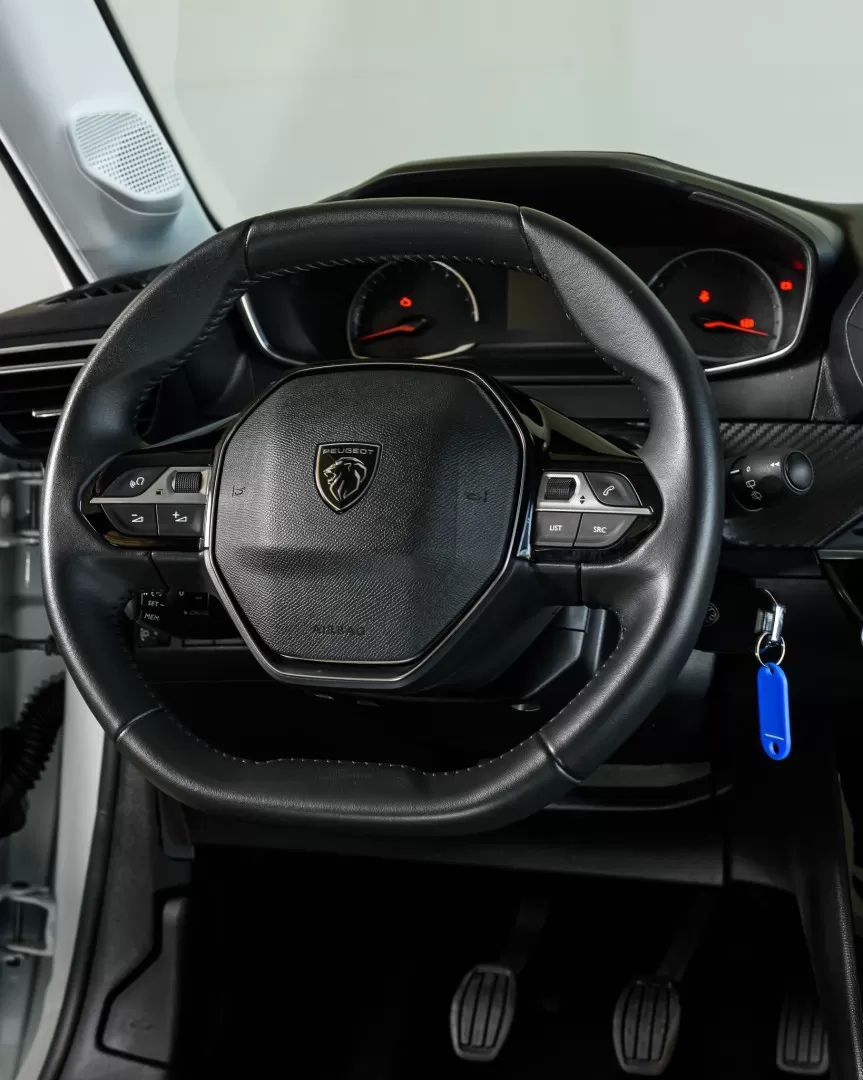 peugeot-208-2024-gasolina-1199cc