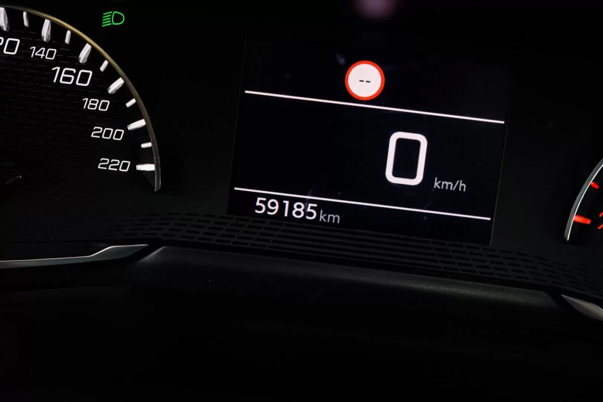 peugeot-208-2024-gasolina-1199cc