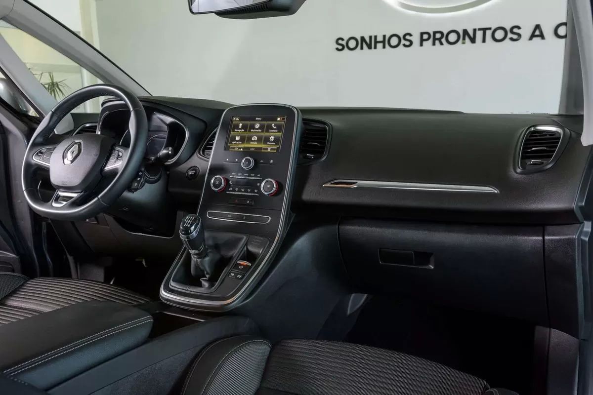 renault-grand-scenic-2020-diesel-1749cc
