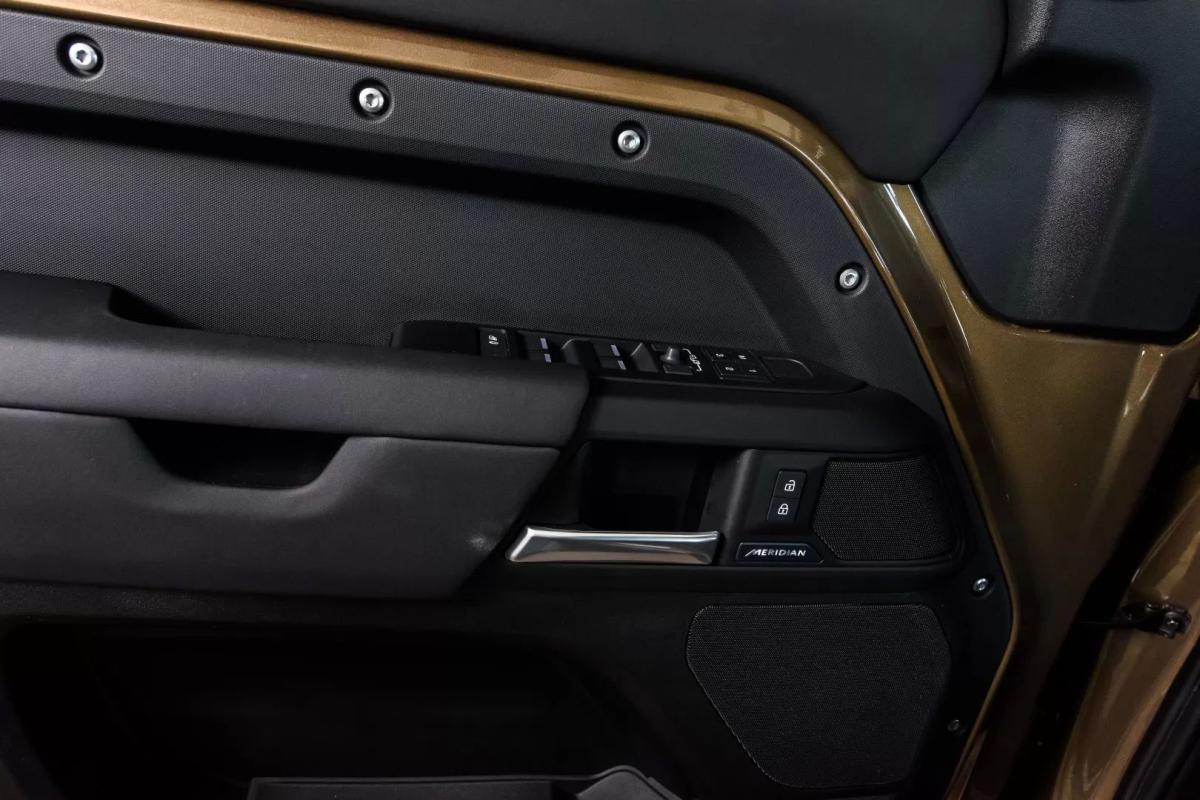 land-rover-defender-2025-hibrido-1997cc