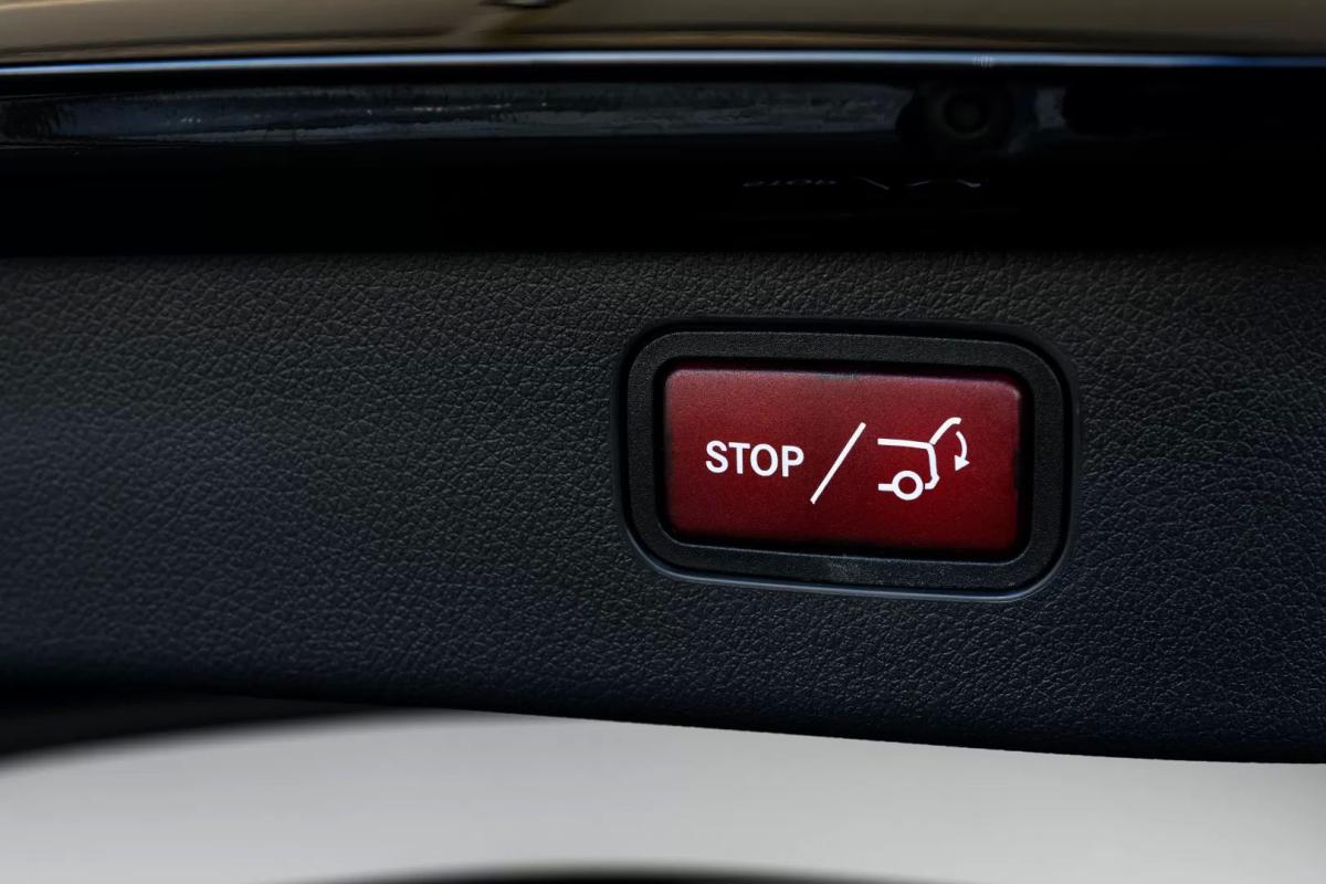mercedes-benz-classe-c-2023-hibrido-a-gasolina-1999cc