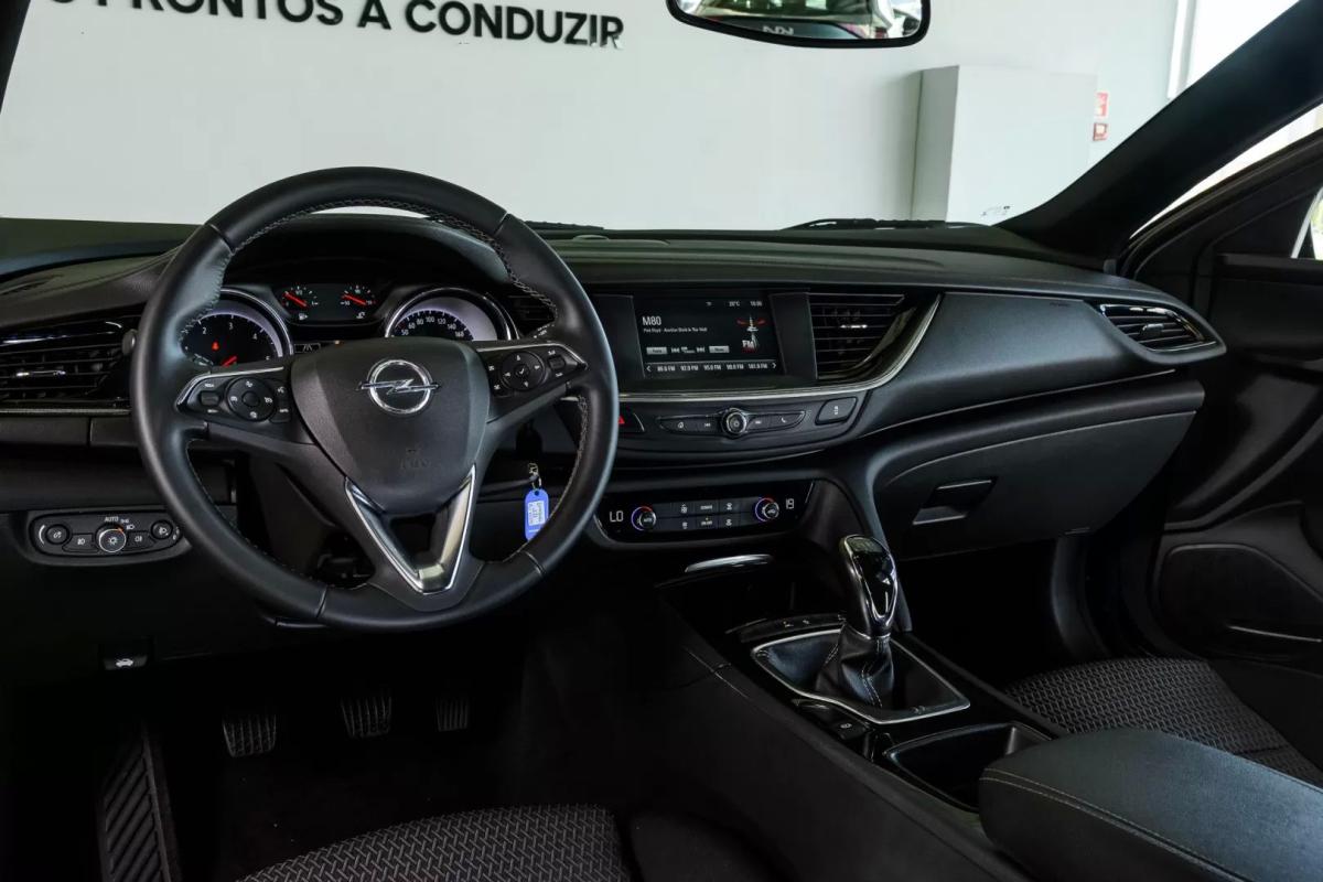 opel-insignia-sports-tourer-2021-diesel-1496cc