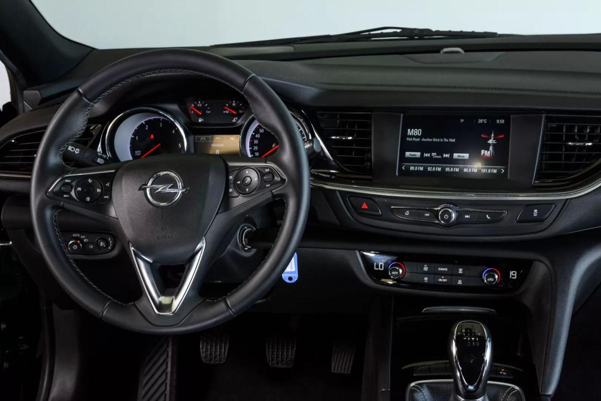 opel-insignia-sports-tourer-2021-diesel-1496cc