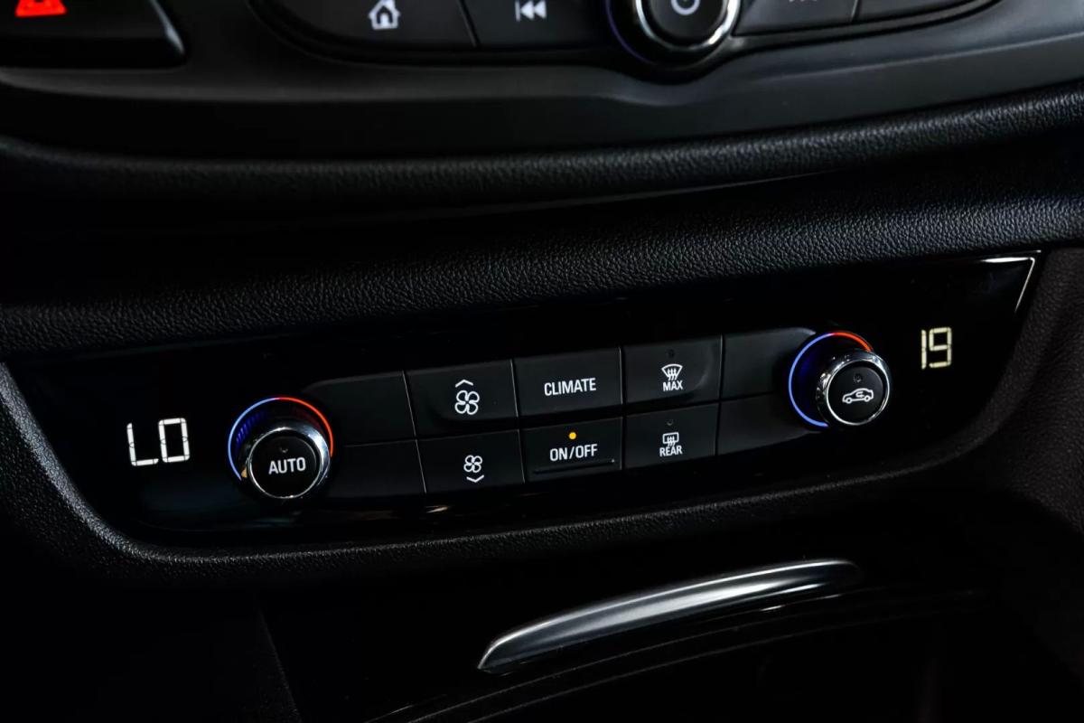 opel-insignia-sports-tourer-2021-diesel-1496cc
