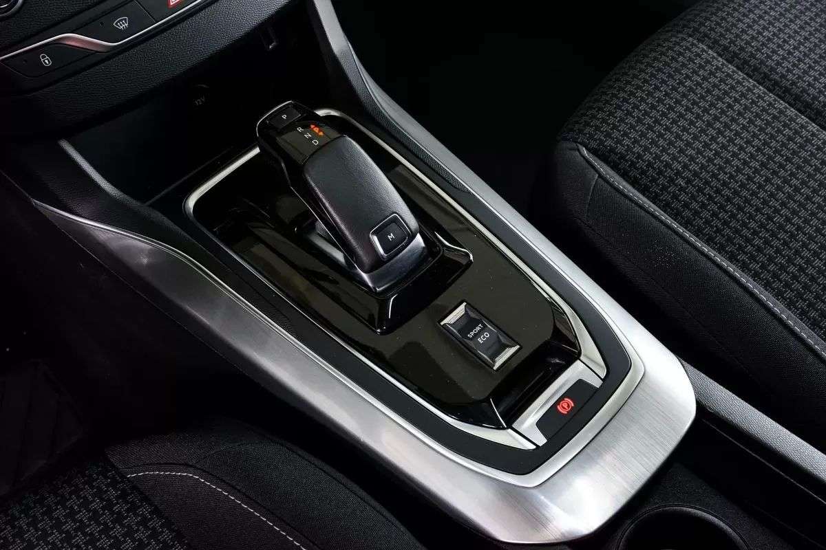 peugeot-308-sw-2021-diesel-1499cc