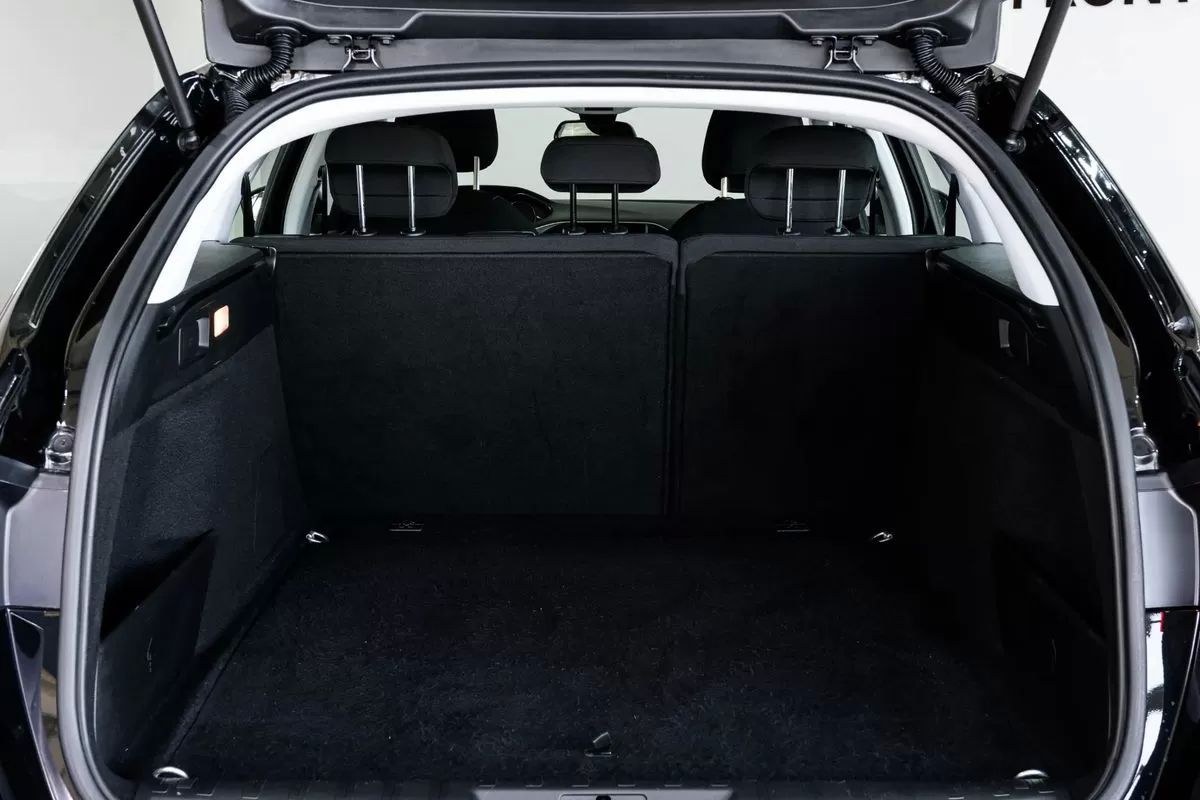 peugeot-308-sw-2021-diesel-1499cc