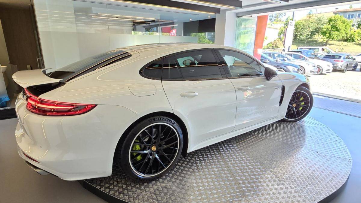 porsche-panamera-2017-hibrido-2894cc