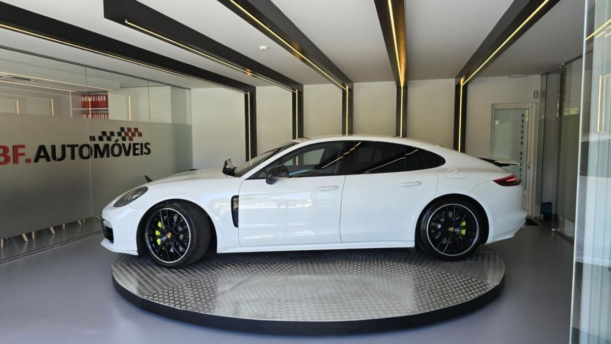 porsche-panamera-2017-hibrido-2894cc