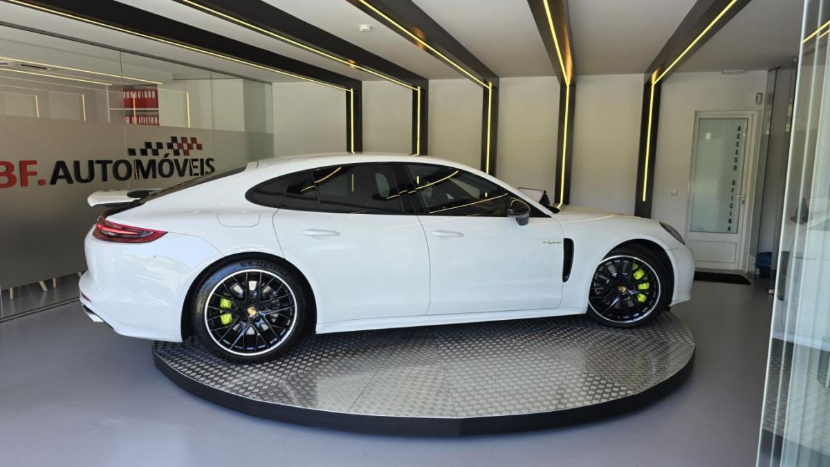 porsche-panamera-2017-hibrido-2894cc