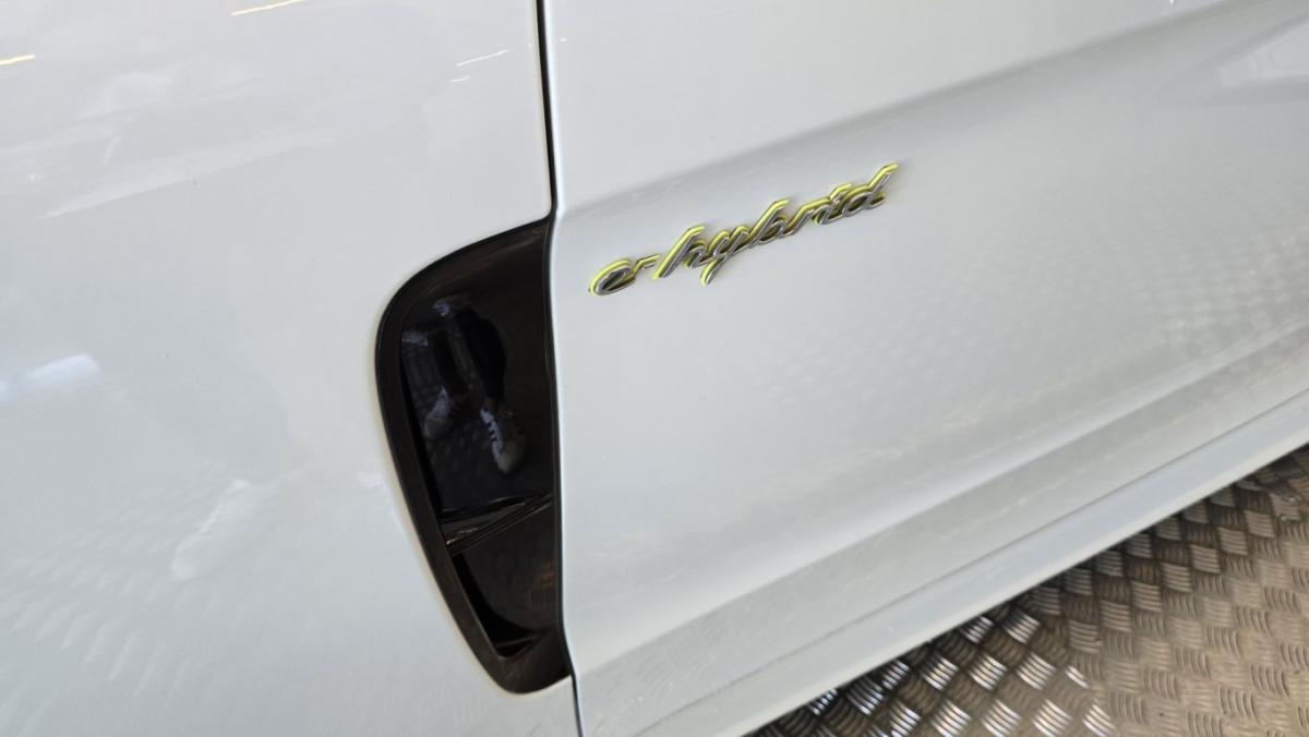 porsche-panamera-2017-hibrido-2894cc