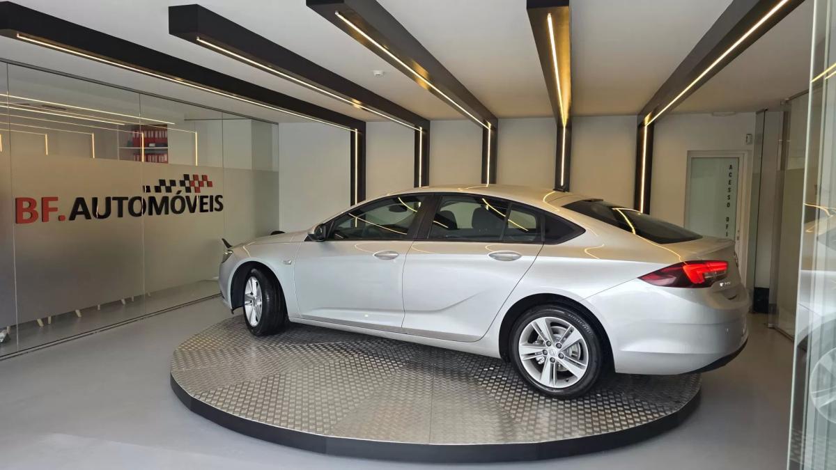 opel-insignia-grand-sport-2018-diesel-1598cc