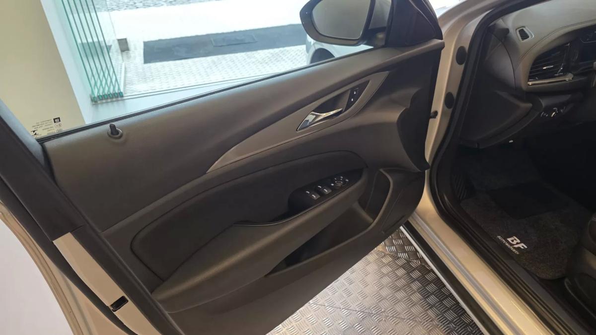 opel-insignia-grand-sport-2018-diesel-1598cc