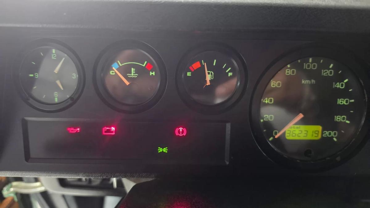 land-rover-defender-1999-diesel-2495cc