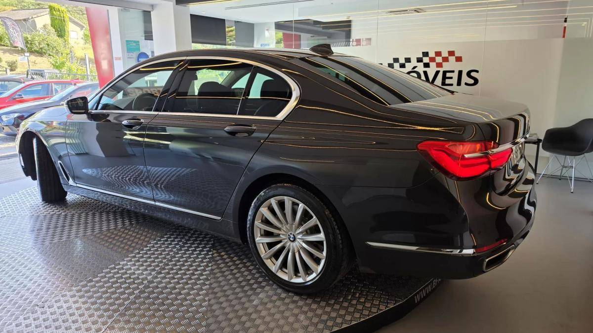 bmw-serie-7-2016-diesel-2993cc