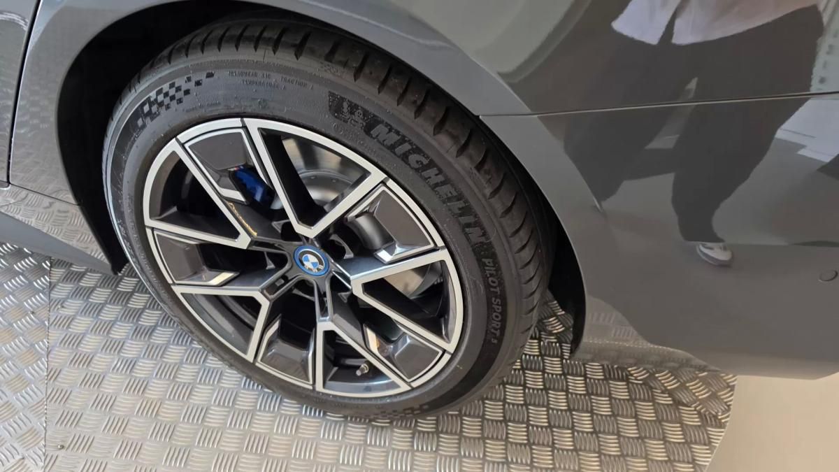 bmw-serie-i-2023-eletrico-0cc