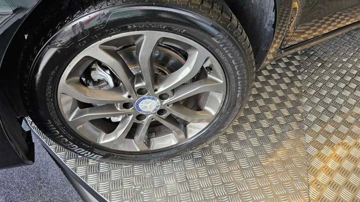 mercedes-benz-vito-2019-diesel-1749cc