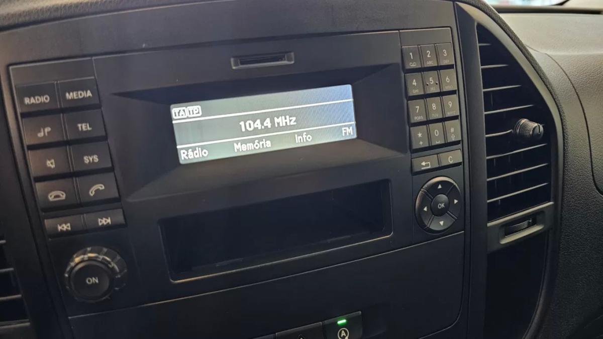 mercedes-benz-vito-2019-diesel-1749cc