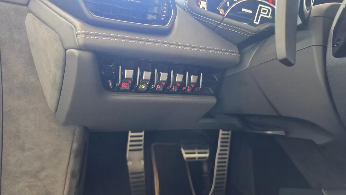 lamborghini-huracan-2024-gasolina-5204cc