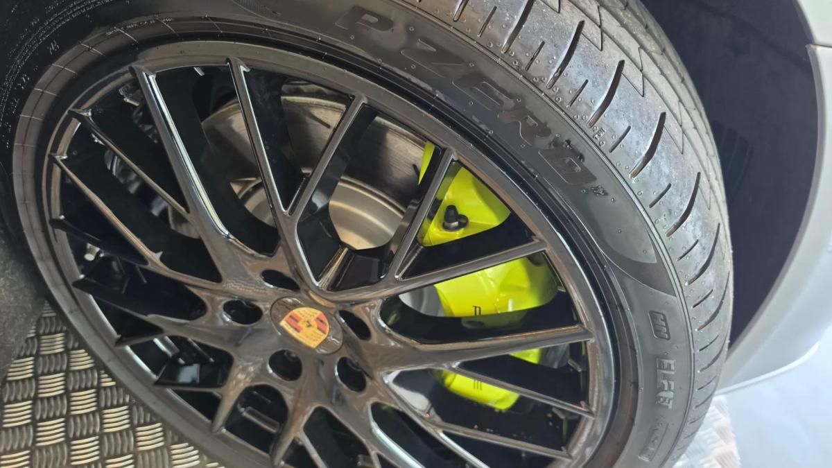porsche-panamera-2023-hibrido-2894cc
