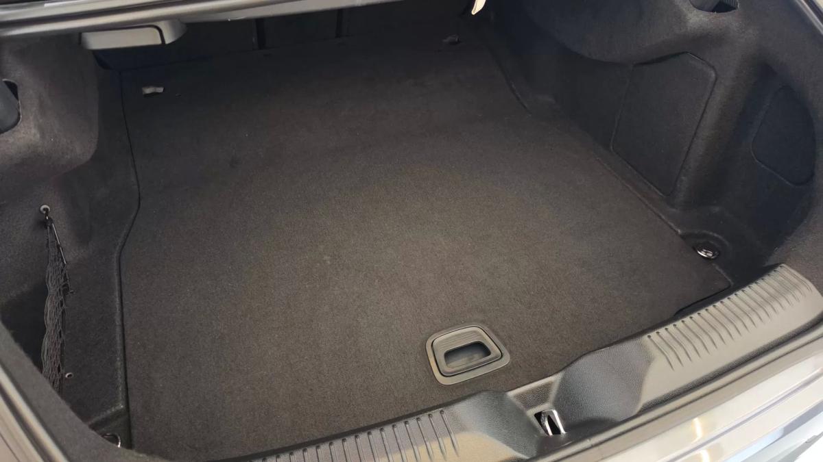 mercedes-benz-cls-2019-diesel-1950cc