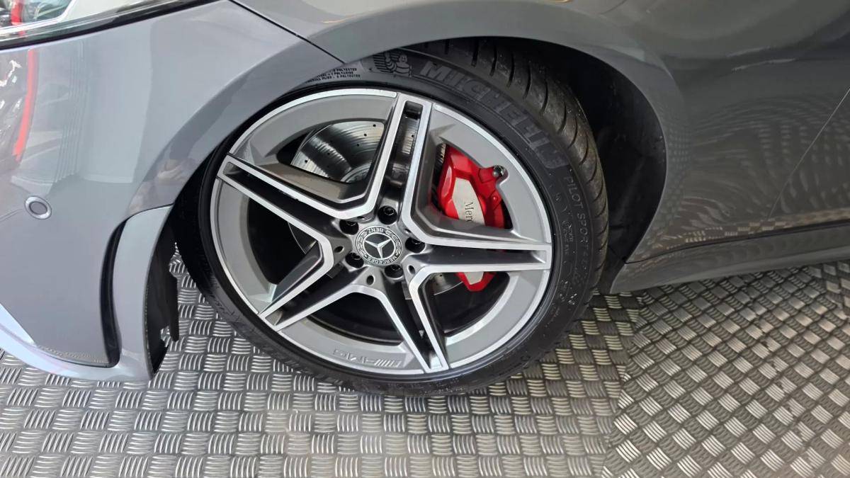 mercedes-benz-cls-2019-diesel-1950cc